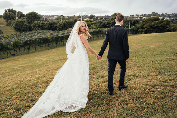 Courtney & Carl: Goldie Estate, Waiheke Island